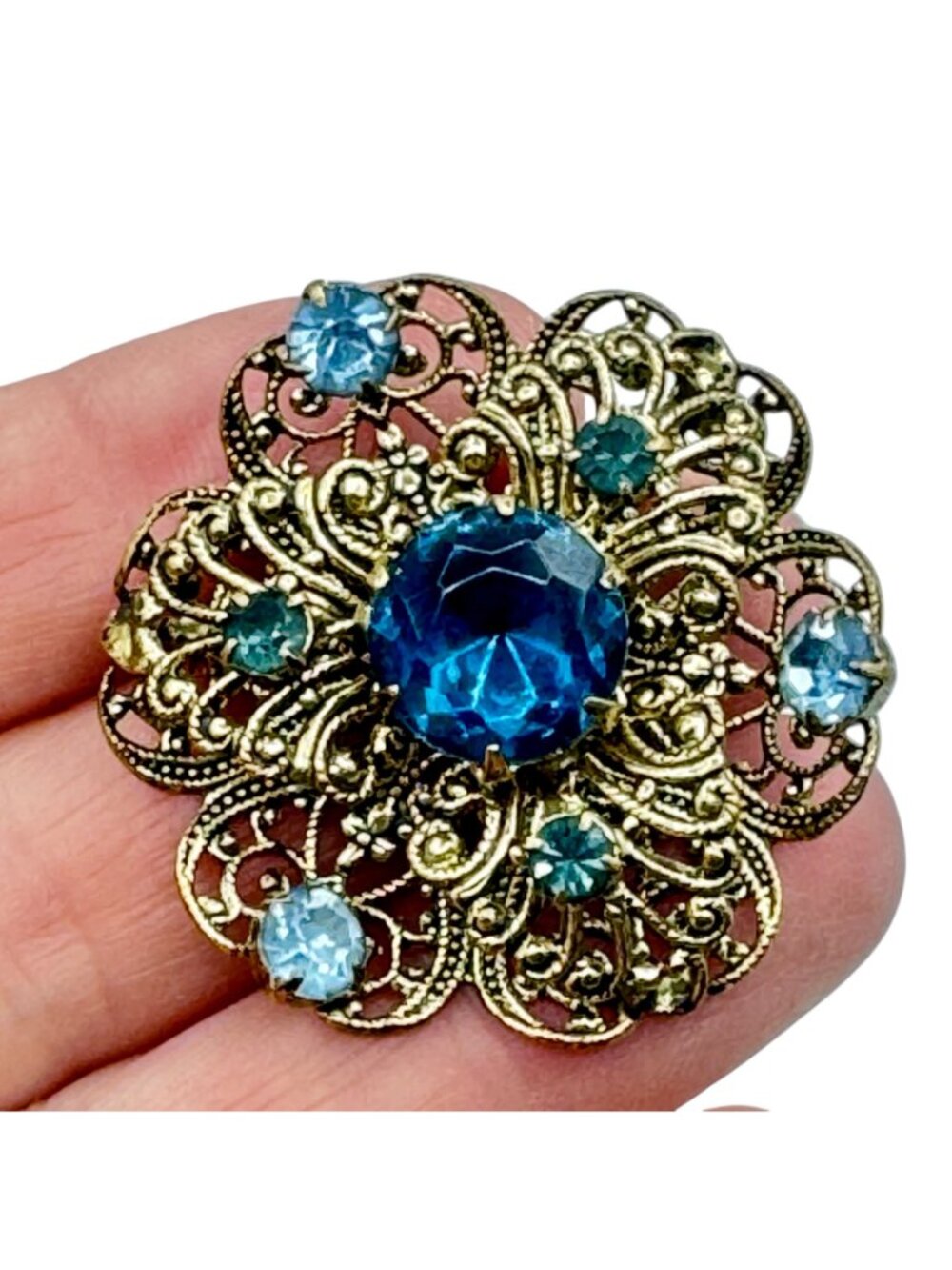 Vintage Filigree Floral Brooch w/ Prong Set Blue Glass Gold Tone Stacked 1.5" - Picture 6 of 8